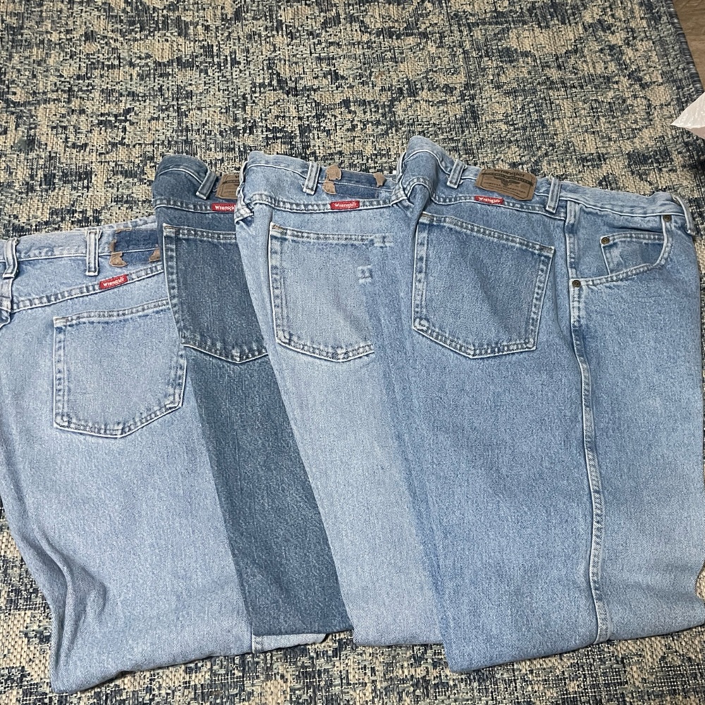 Light Blue Denim Jeans Wrangle 36x32 cotton jeans Regular Fit. Four pair